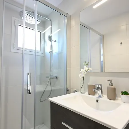 New 2 Bedroom And Center - Ruiz Vertedor By 10tosea *