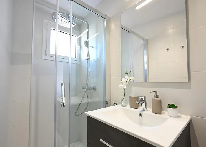 New 2 Bedroom And Center - Ruiz Vertedor By 10tosea *