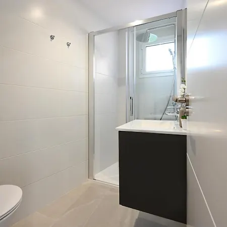 New 2 Bedroom And Center - Ruiz Vertedor By 10tosea * Фуэнхирола